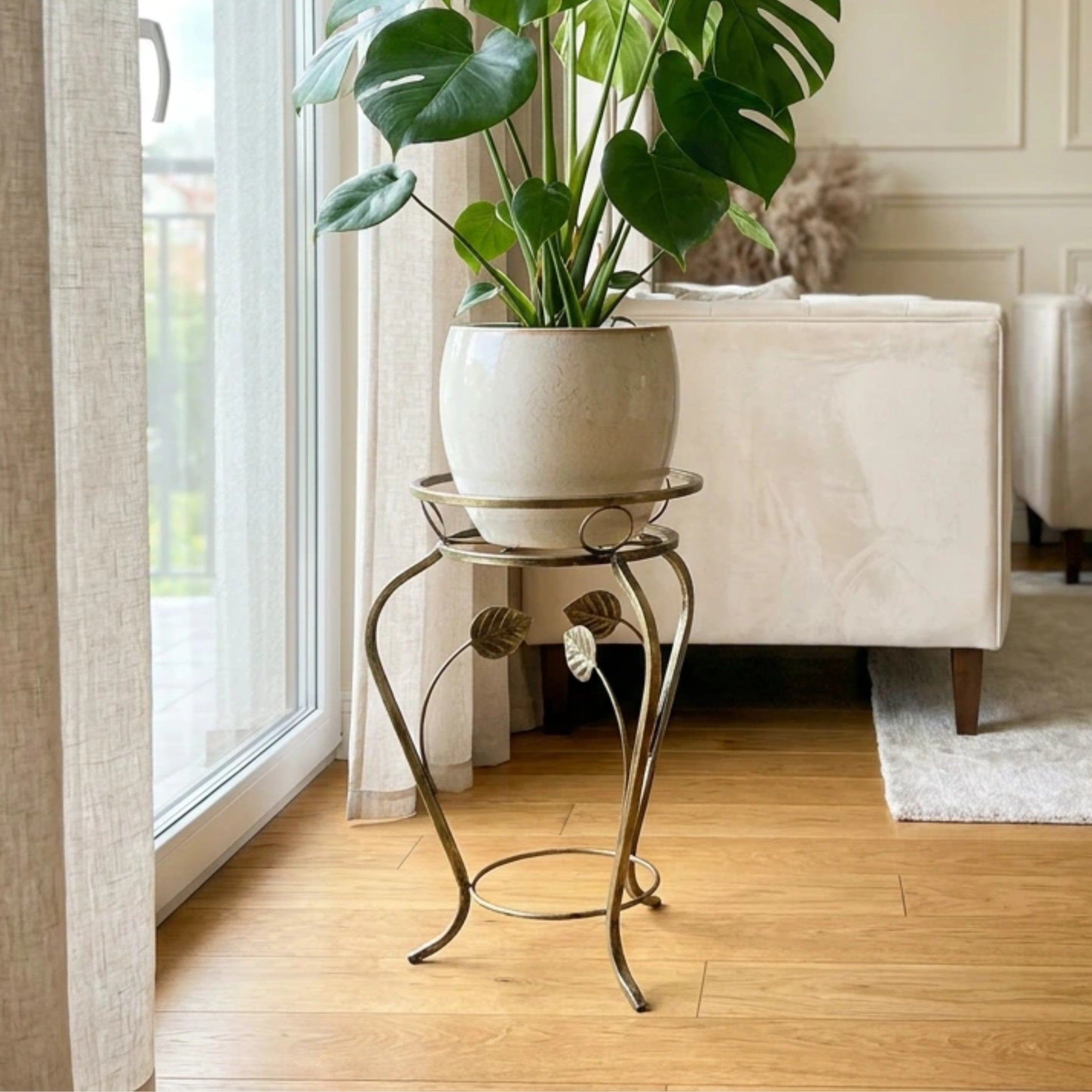 Kwietnik metalowy stojący do kwiatów FLORA 43 złota patyna HGDECO