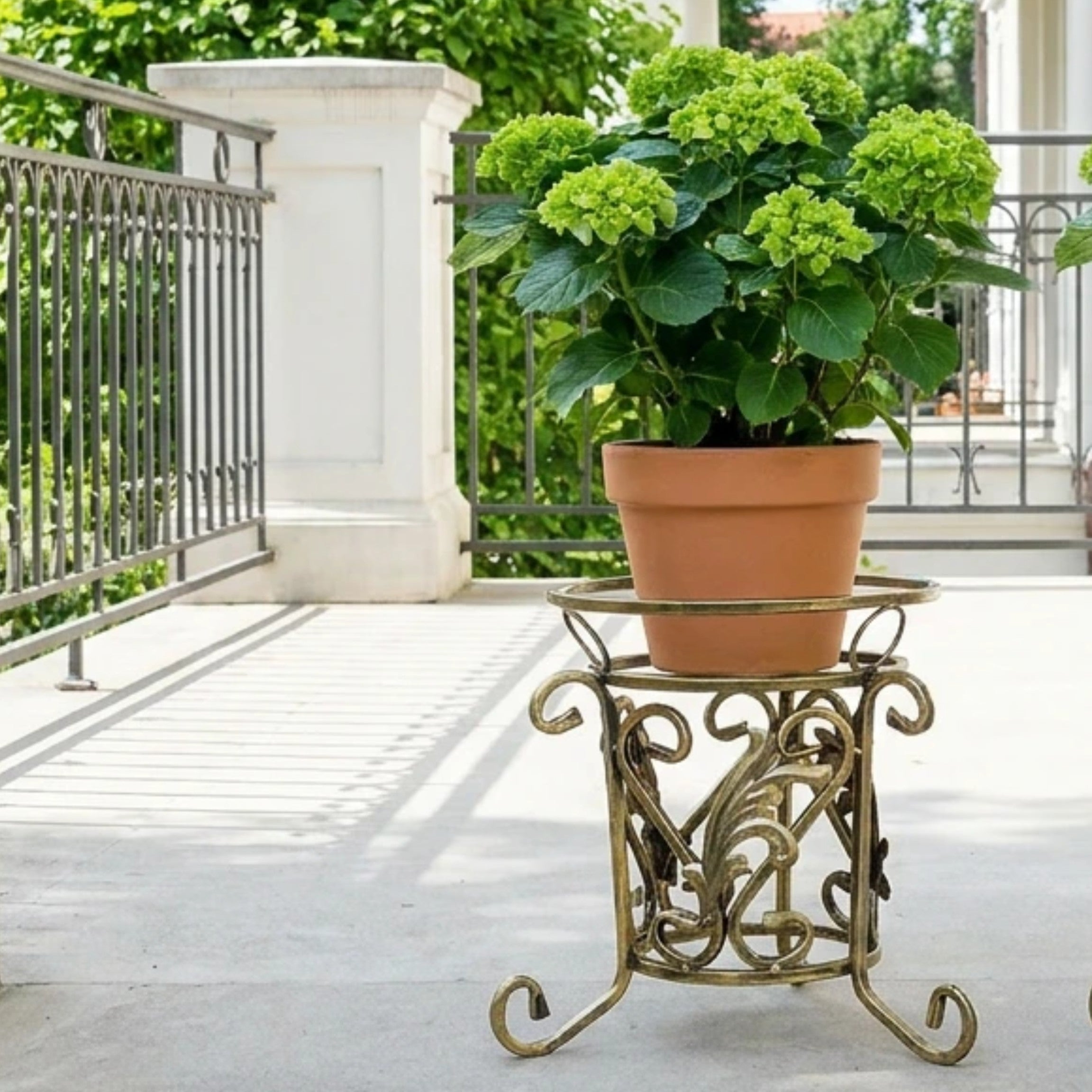 Kwietnik metalowy niski stojący RUSTIC 32 złota patyna HGDECO