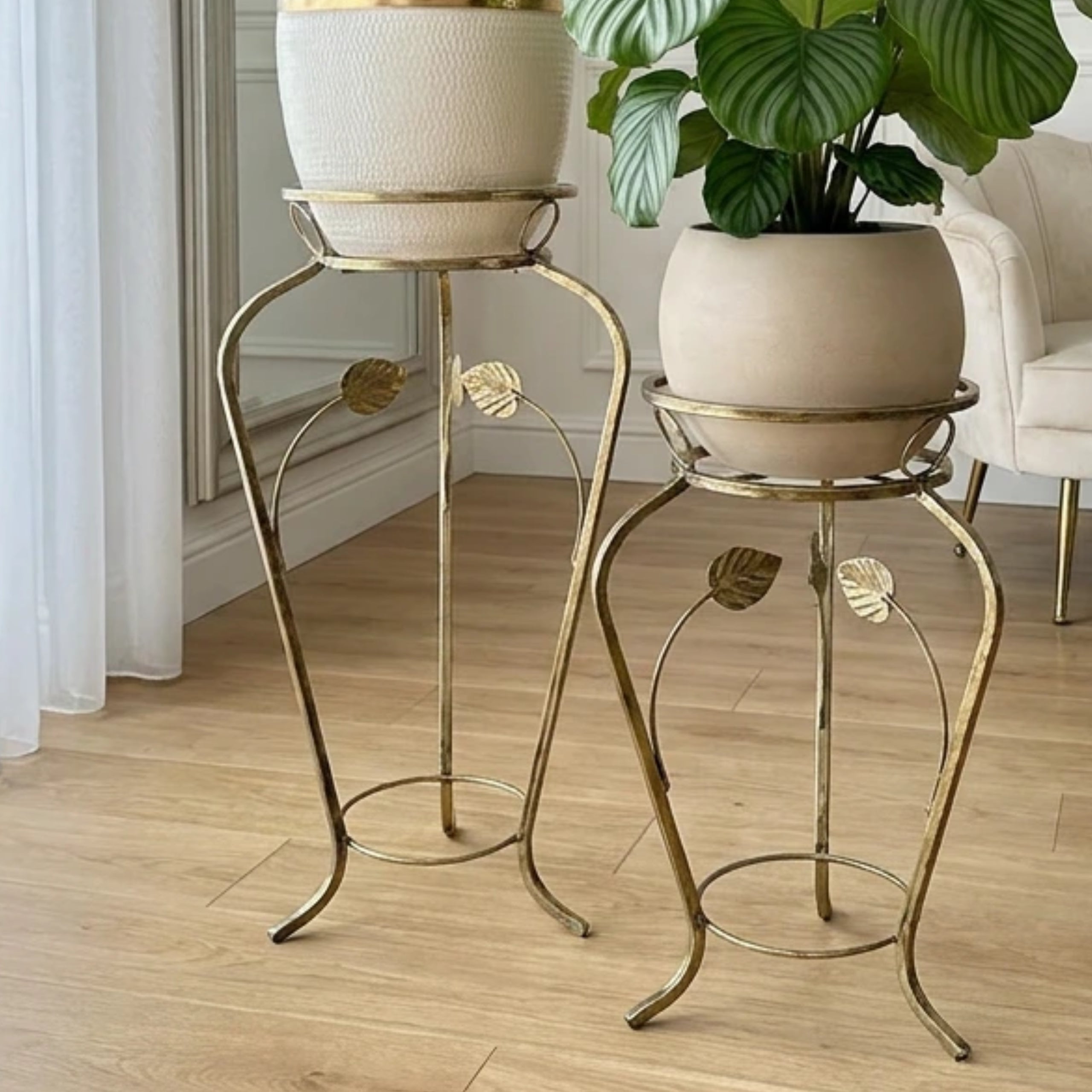 Kwietnik metalowy stojący klasyczny retro  FLORA 58 złota patyna HGDECO